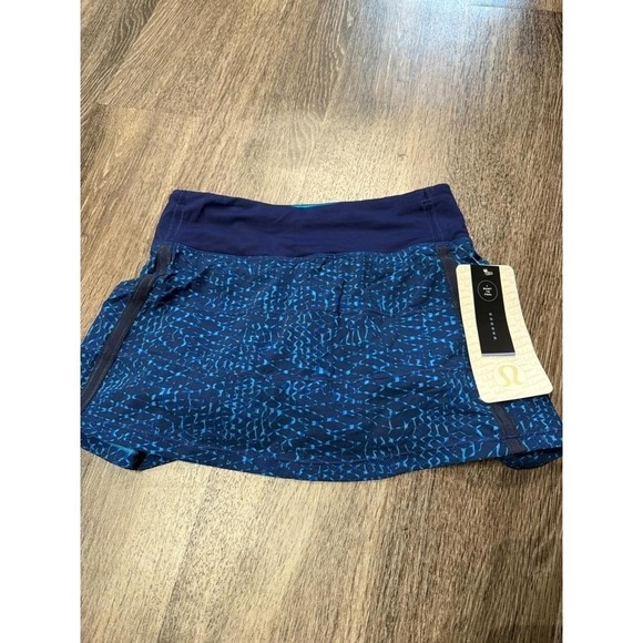 lululemon athletica Pants - Lululemon Pace Rival Skirt II *R Blue Geometric Print Tennis Skort LW8587R Size